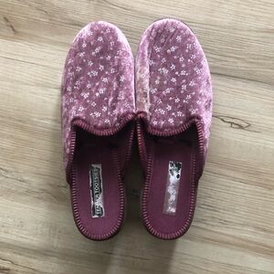 Tender Tootsies Women's Pink Floral Mules